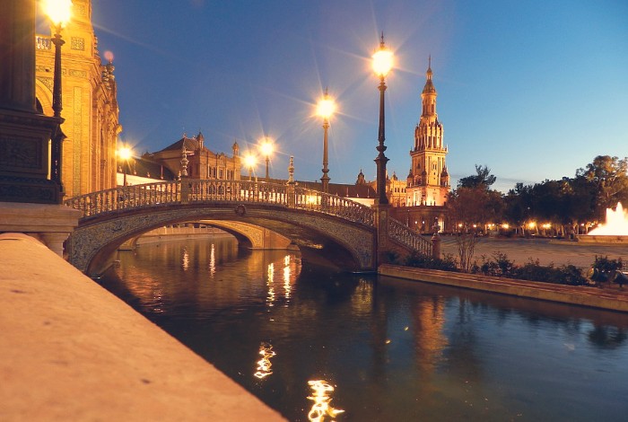 Tour de misterios y leyendas por Sevilla