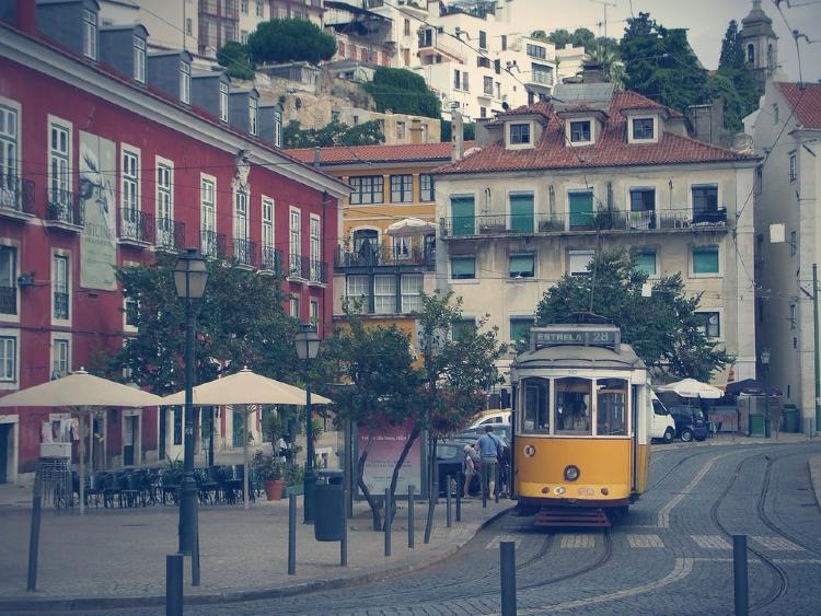 Tour por el barrio de Alfama Lisboa Portugal