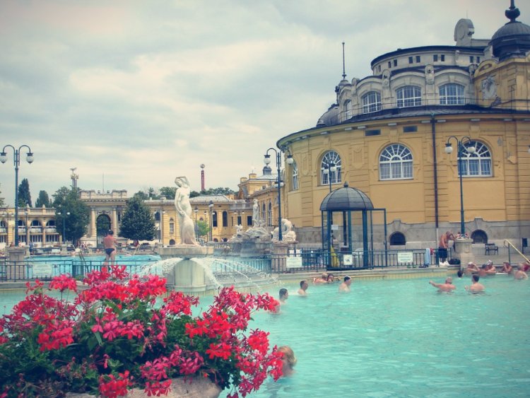Entrada al Balneario Széchenyi 
